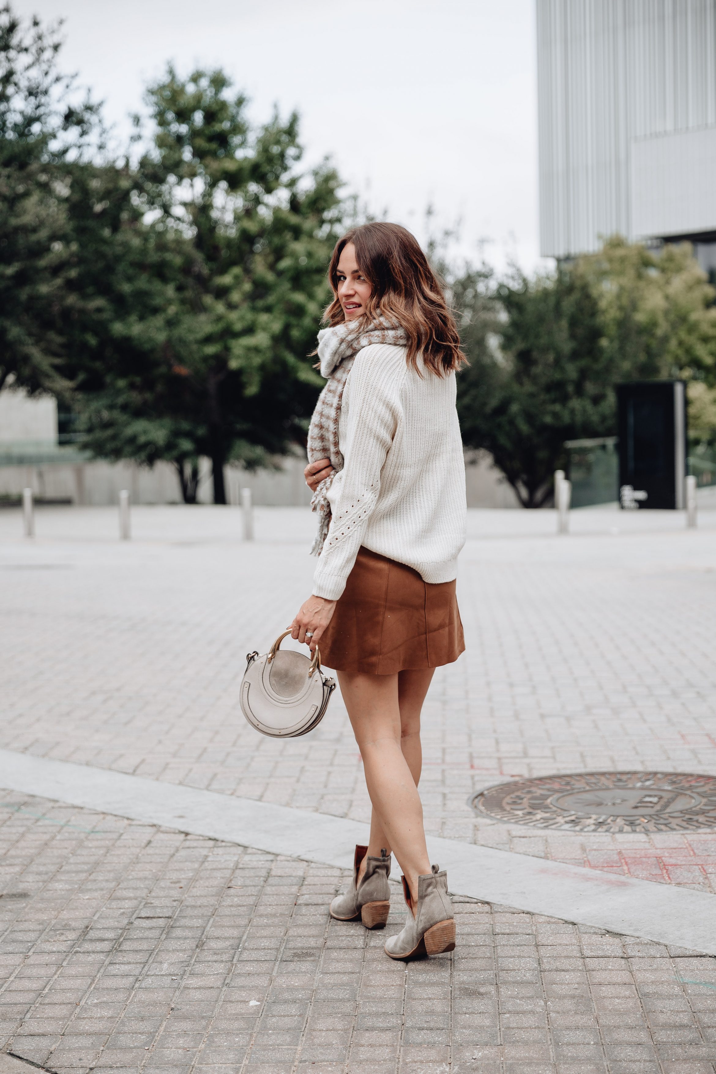 Workweek Neutrals  Neutral fall outfits, White leather pants